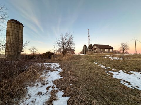 Tiny photo for 2750 N Henderson Road, Freeport, IL 61032 (MLS # 12538419)