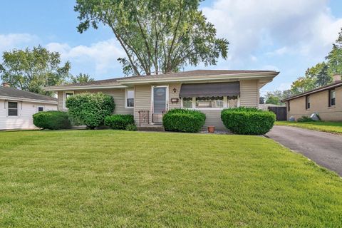 Photo of 1308 Hosmer Street, Joliet, IL 60435 (MLS # 12433852)