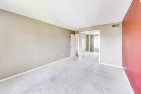 Tiny photo for 5840 W 104th Street #415, Oak Lawn, IL 60453 (MLS # 12643129)