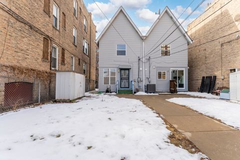 Tiny photo for 4933 N Kenmore Avenue, Chicago, IL 60640 (MLS # 12568947)