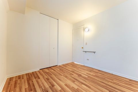 Tiny photo for 4933 N Kenmore Avenue, Chicago, IL 60640 (MLS # 12568947)