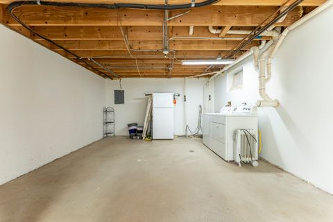 Tiny photo for 4933 N Kenmore Avenue, Chicago, IL 60640 (MLS # 12568947)