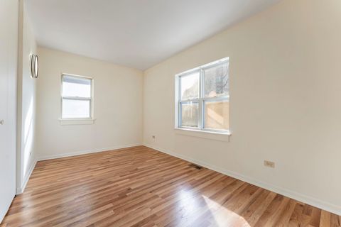 Tiny photo for 4933 N Kenmore Avenue, Chicago, IL 60640 (MLS # 12568947)