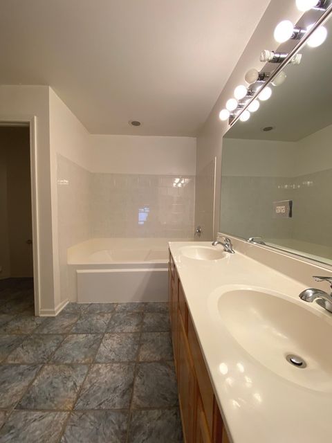 Tiny photo for 1129 Georgetown Way, Vernon Hills, IL 60061 (MLS # 12625631)