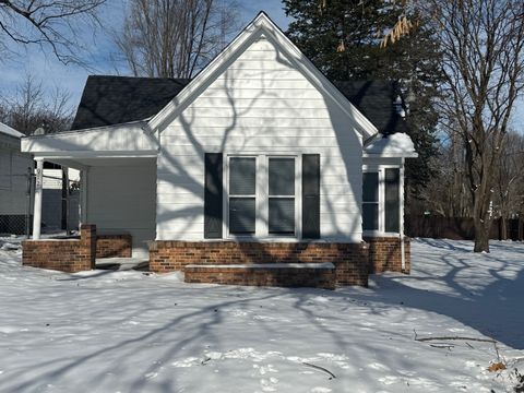 Photo of 912 W Olive Street, Decatur, IL 62526 (MLS # 12528940)