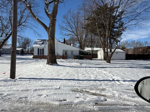 Tiny photo for 912 W Olive Street, Decatur, IL 62526 (MLS # 12528940)