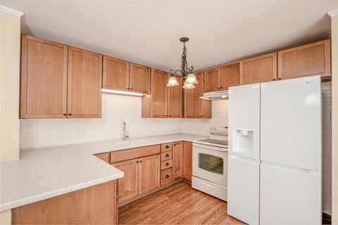 Tiny photo for 801 N Mclean Boulevard #320, Elgin, IL 60123 (MLS # 12524225)