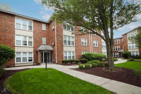 Tiny photo for 10803 S Pulaski Road #4, Chicago, IL 60655 (MLS # 12647097)