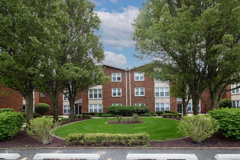 Tiny photo for 10803 S Pulaski Road #4, Chicago, IL 60655 (MLS # 12647097)