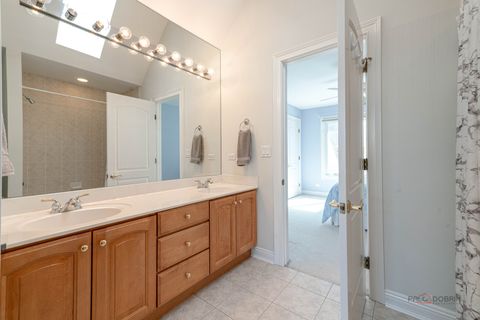 Tiny photo for 2059 Broadmoor Lane, Vernon Hills, IL 60061 (MLS # 12595533)