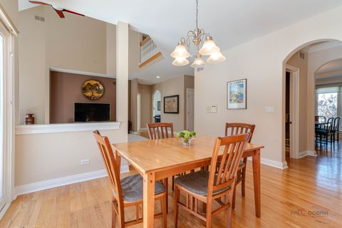 Tiny photo for 2059 Broadmoor Lane, Vernon Hills, IL 60061 (MLS # 12595533)