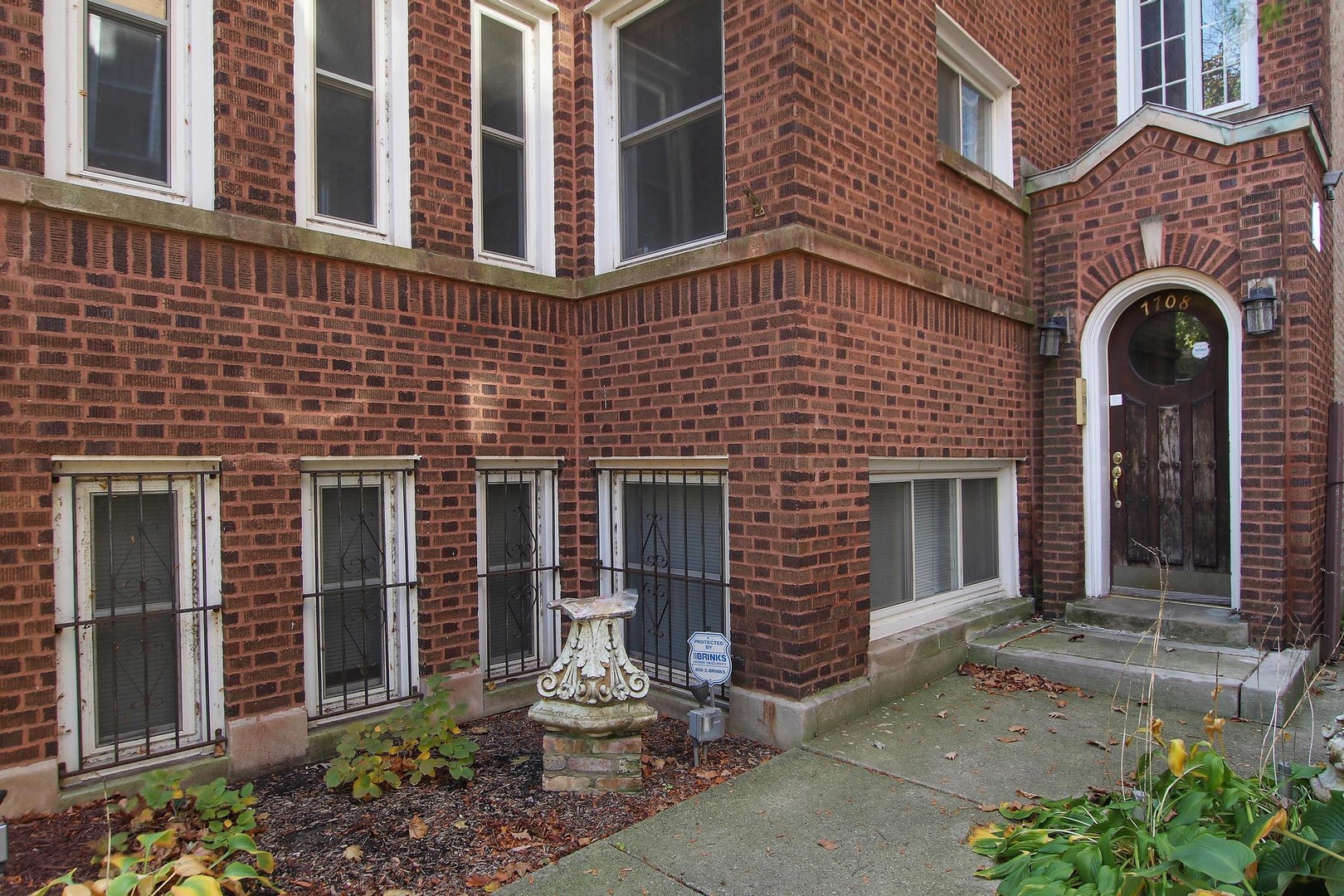 7708 N Ashland Avenue