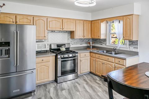 Tiny photo for 15115 Springfield Avenue, Midlothian, IL 60445 (MLS # 12484146)