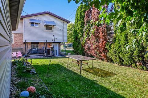 Tiny photo for 15115 Springfield Avenue, Midlothian, IL 60445 (MLS # 12484146)