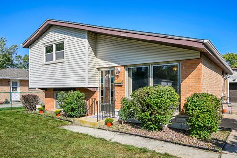 Photo of 15115 Springfield Avenue, Midlothian, IL 60445 (MLS # 12484146)