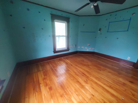 Tiny photo for 1921 Farnam Street, Davenport, IA 52803 (MLS # 12711118)