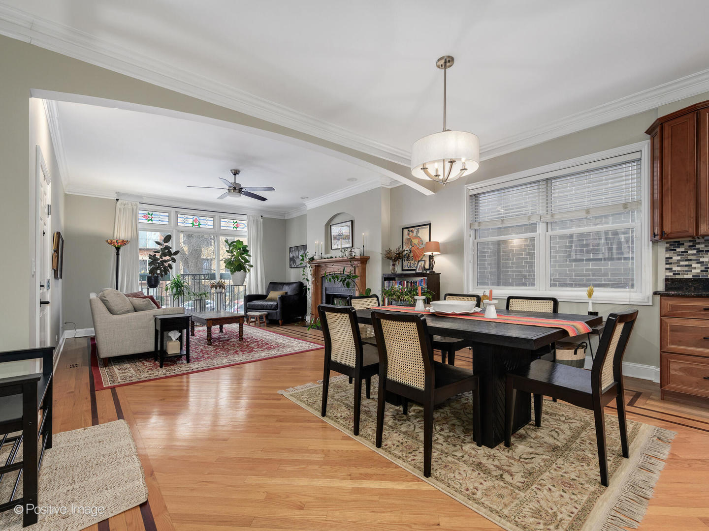 4933 N Winthrop Avenue 1N