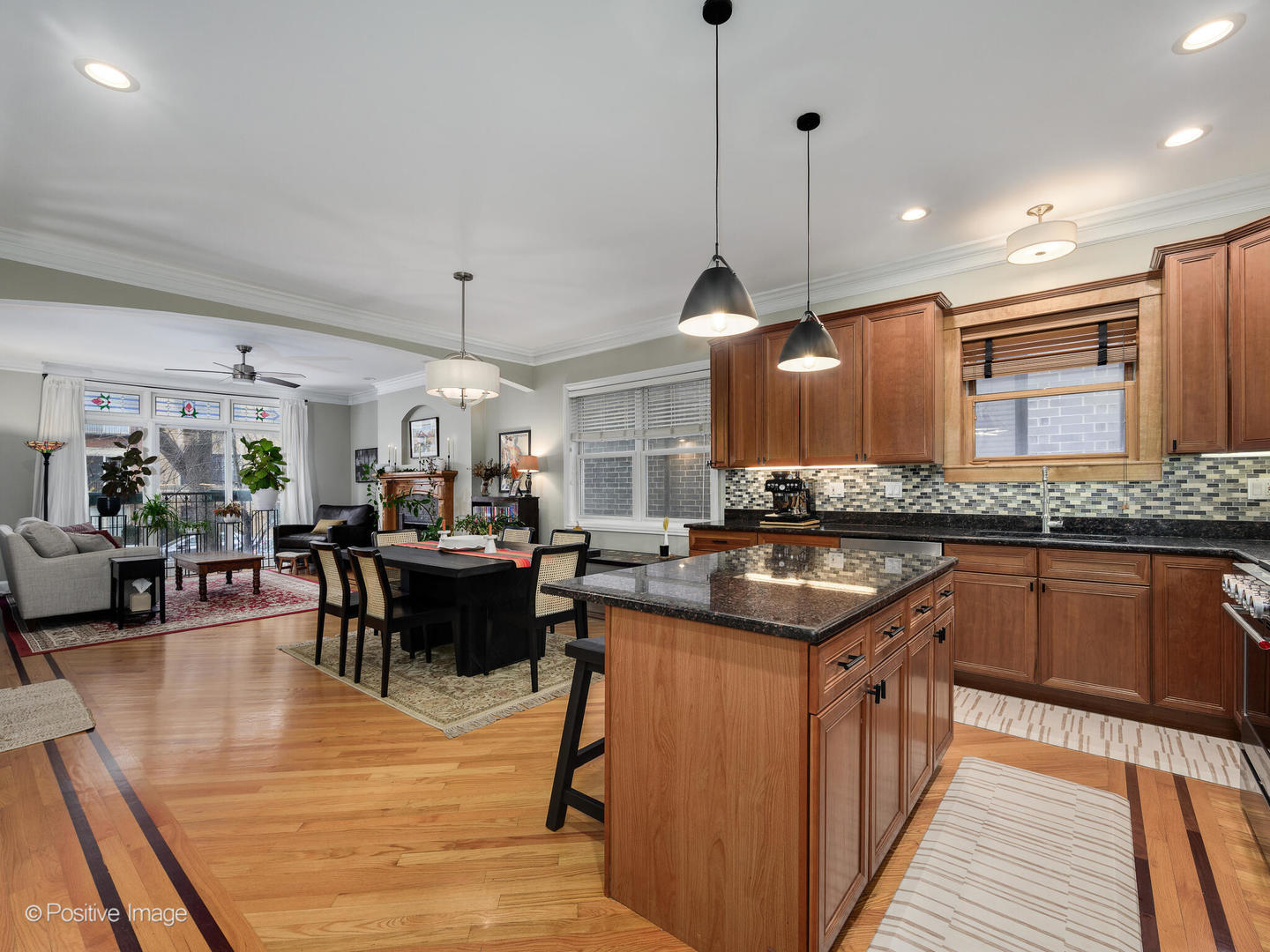 4933 N Winthrop Avenue 1N