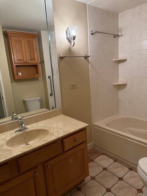 Tiny photo for 9520 Mayfield Avenue #212, Oak Lawn, IL 60453 (MLS # 12659569)