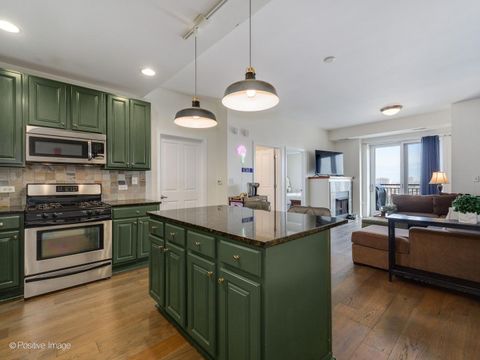 Tiny photo for 828 W Grace Street #1404, Chicago, IL 60613 (MLS # 12630568)