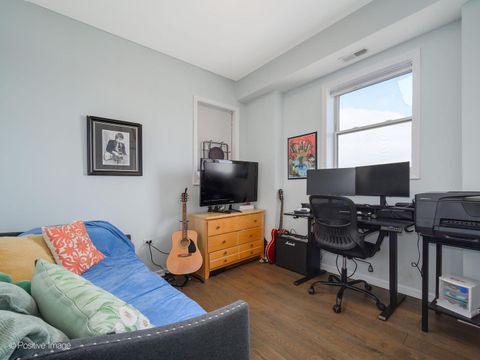 Tiny photo for 828 W Grace Street #1404, Chicago, IL 60613 (MLS # 12630568)
