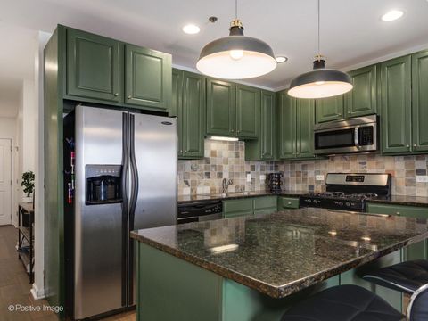 Tiny photo for 828 W Grace Street #1404, Chicago, IL 60613 (MLS # 12630568)