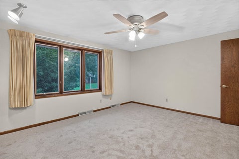 Tiny photo for 1555 Prairie Vista Drive, Bettendorf, IA 52722 (MLS # 12731072)