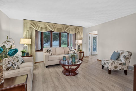 Tiny photo for 1555 Prairie Vista Drive, Bettendorf, IA 52722 (MLS # 12731072)