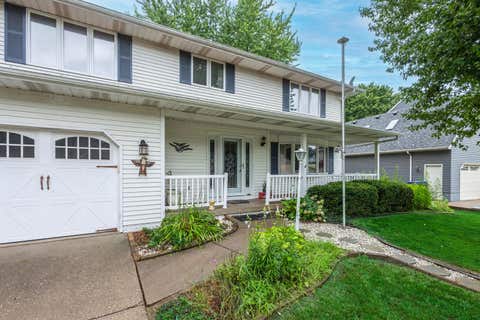 Tiny photo for 1555 Prairie Vista Drive, Bettendorf, IA 52722 (MLS # 12731072)