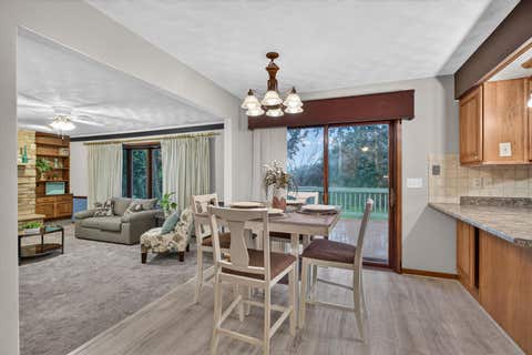 Tiny photo for 1555 Prairie Vista Drive, Bettendorf, IA 52722 (MLS # 12731072)