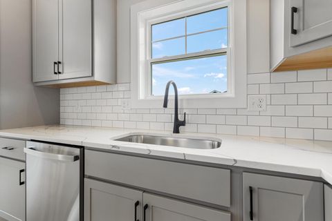 Tiny photo for 710 Wheatley Drive, Mahomet, IL 61853 (MLS # 12502706)