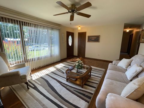 Tiny photo for 10228 S 80th Court, Palos Hills, IL 60465 (MLS # 12647035)