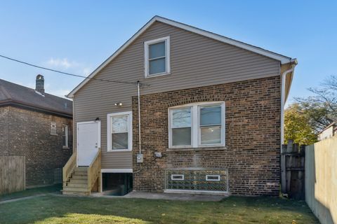 Tiny photo for 8423 S Colfax Avenue, Chicago, IL 60617 (MLS # 12570170)
