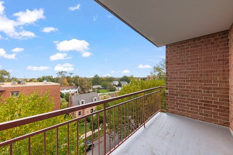 Tiny photo for 1327 E Washington Street #501, Des Plaines, IL 60016 (MLS # 12787960)