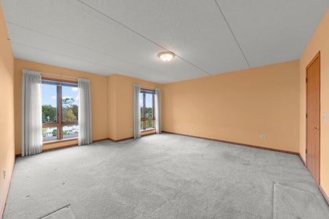 Tiny photo for 1327 E Washington Street #501, Des Plaines, IL 60016 (MLS # 12787960)