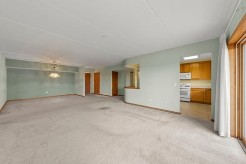 Tiny photo for 1327 E Washington Street #501, Des Plaines, IL 60016 (MLS # 12787960)