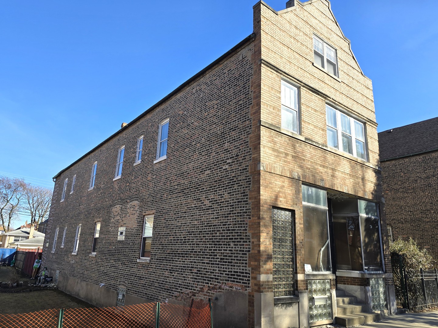 3353 S Aberdeen Street