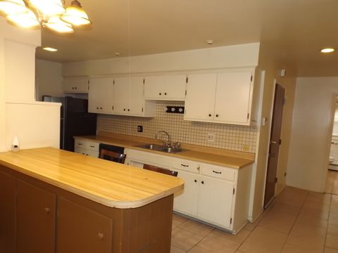 Tiny photo for 16315 Kenwood Avenue, South Holland, IL 60473 (MLS # 12337311)