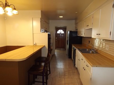 Tiny photo for 16315 Kenwood Avenue, South Holland, IL 60473 (MLS # 12337311)