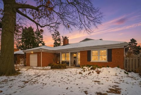 Tiny photo for 1319 Tyrell Avenue, Park Ridge, IL 60068 (MLS # 12529161)