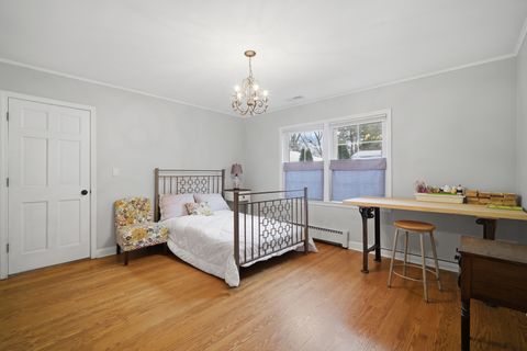 Tiny photo for 1319 Tyrell Avenue, Park Ridge, IL 60068 (MLS # 12529161)