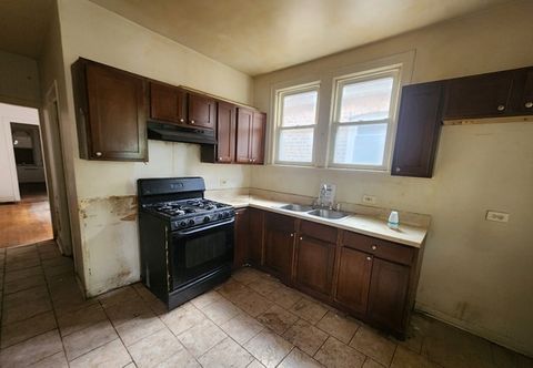 Tiny photo for 6716 S Bell Avenue, Chicago, IL 60636 (MLS # 12525894)