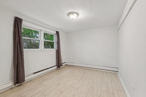 Tiny photo for 4416 N Harding Avenue #3, Chicago, IL 60625 (MLS # 12510807)