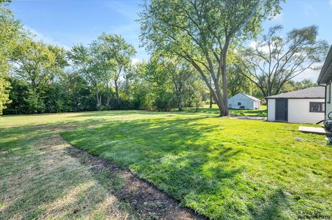 Tiny photo for 3401 N Ellen Drive, Arlington Heights, IL 60004 (MLS # 12498622)