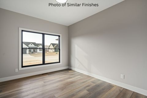 Tiny photo for 11 Viola Drive, Le Claire, IA 52753 (MLS # 100000583)