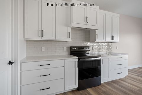 Tiny photo for 11 Viola Drive, Le Claire, IA 52753 (MLS # 100000583)