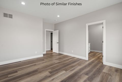 Tiny photo for 11 Viola Drive, Le Claire, IA 52753 (MLS # 100000583)