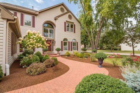 Tiny photo for 1582 Dogwood Drive, Crystal Lake, IL 60014 (MLS # 12523223)