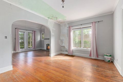 Tiny photo for 117 E Washington Avenue, Lake Bluff, IL 60044 (MLS # 12498564)