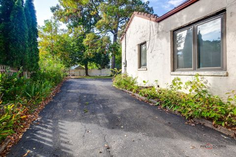 Tiny photo for 117 E Washington Avenue, Lake Bluff, IL 60044 (MLS # 12498564)